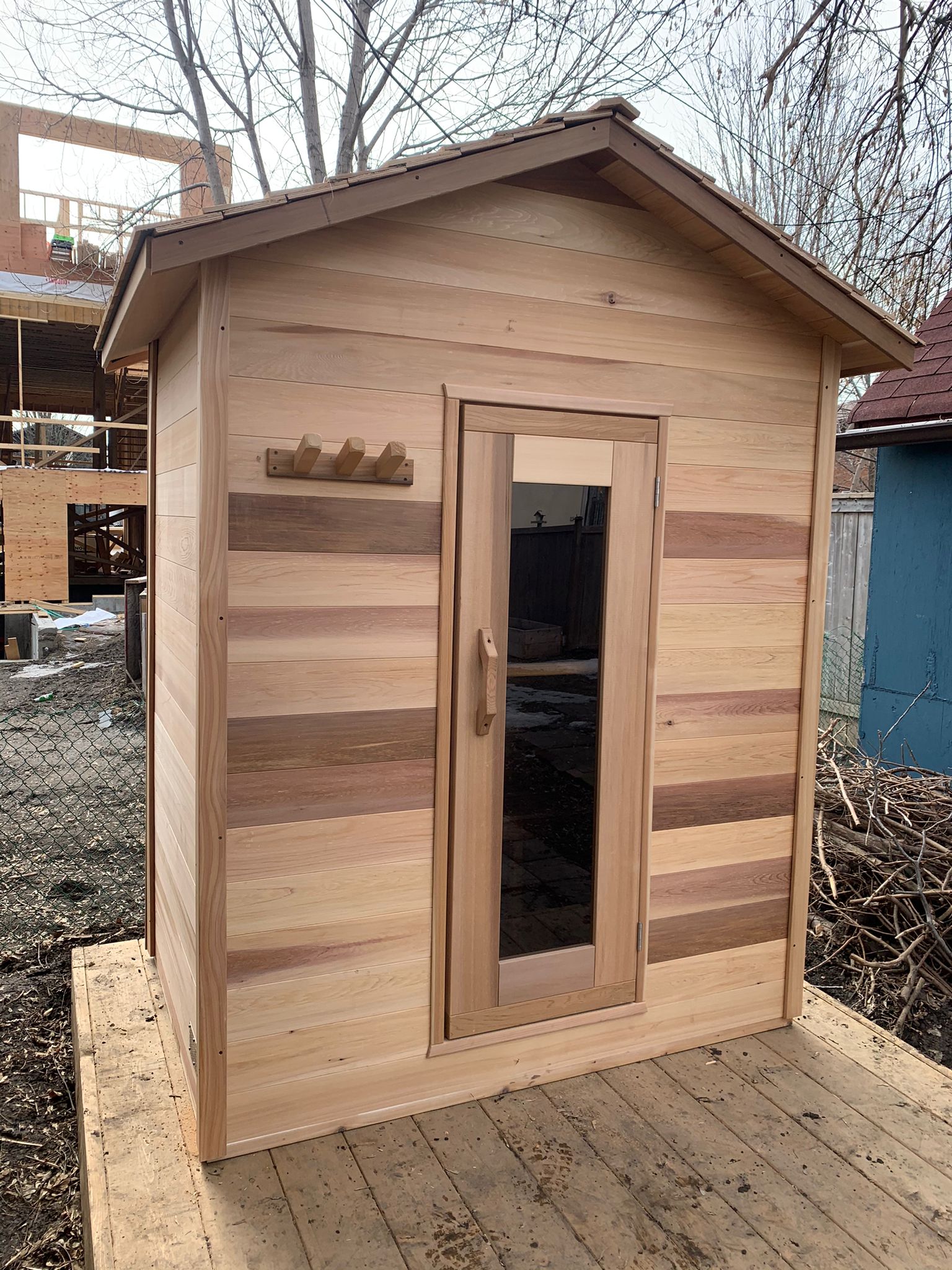 red cedar cabin sauna