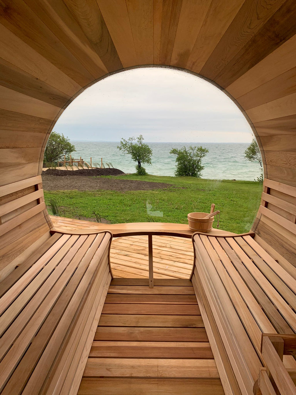 Clear Red Cedar Panoramic Barrel Sauna