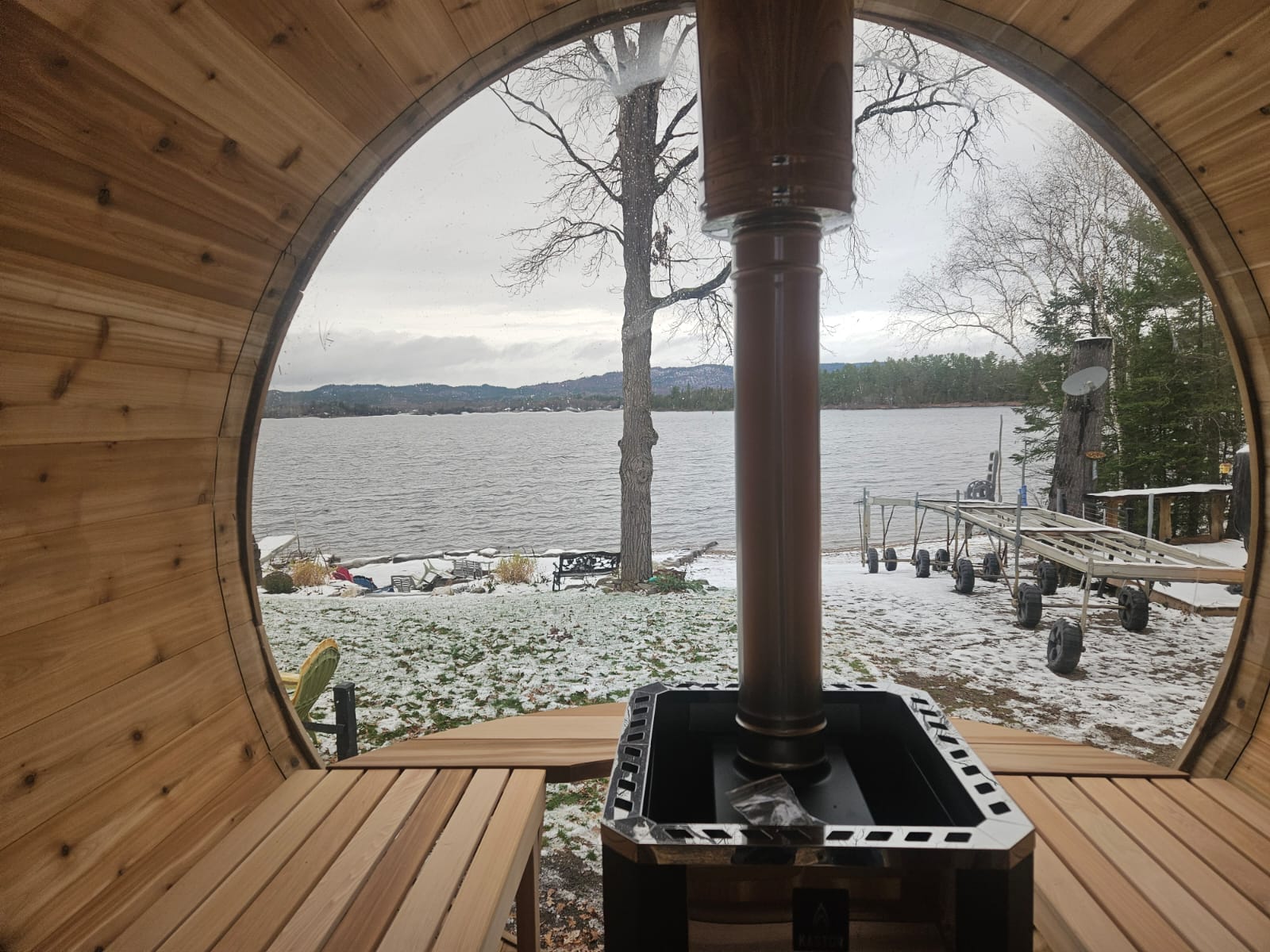 Red Cedar Panoramic Barrel Sauna