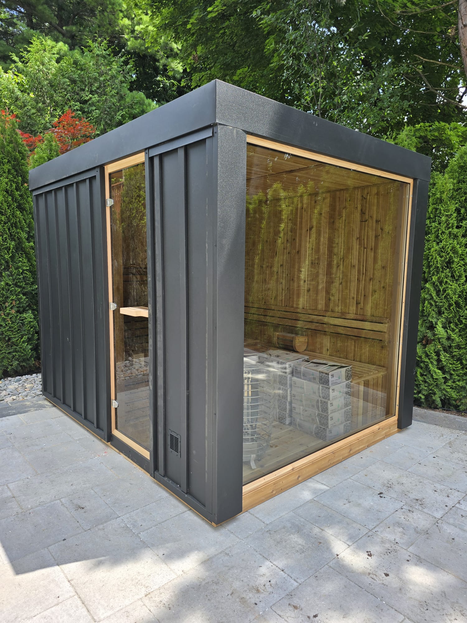 Pure Cube Neptun sauna on pad