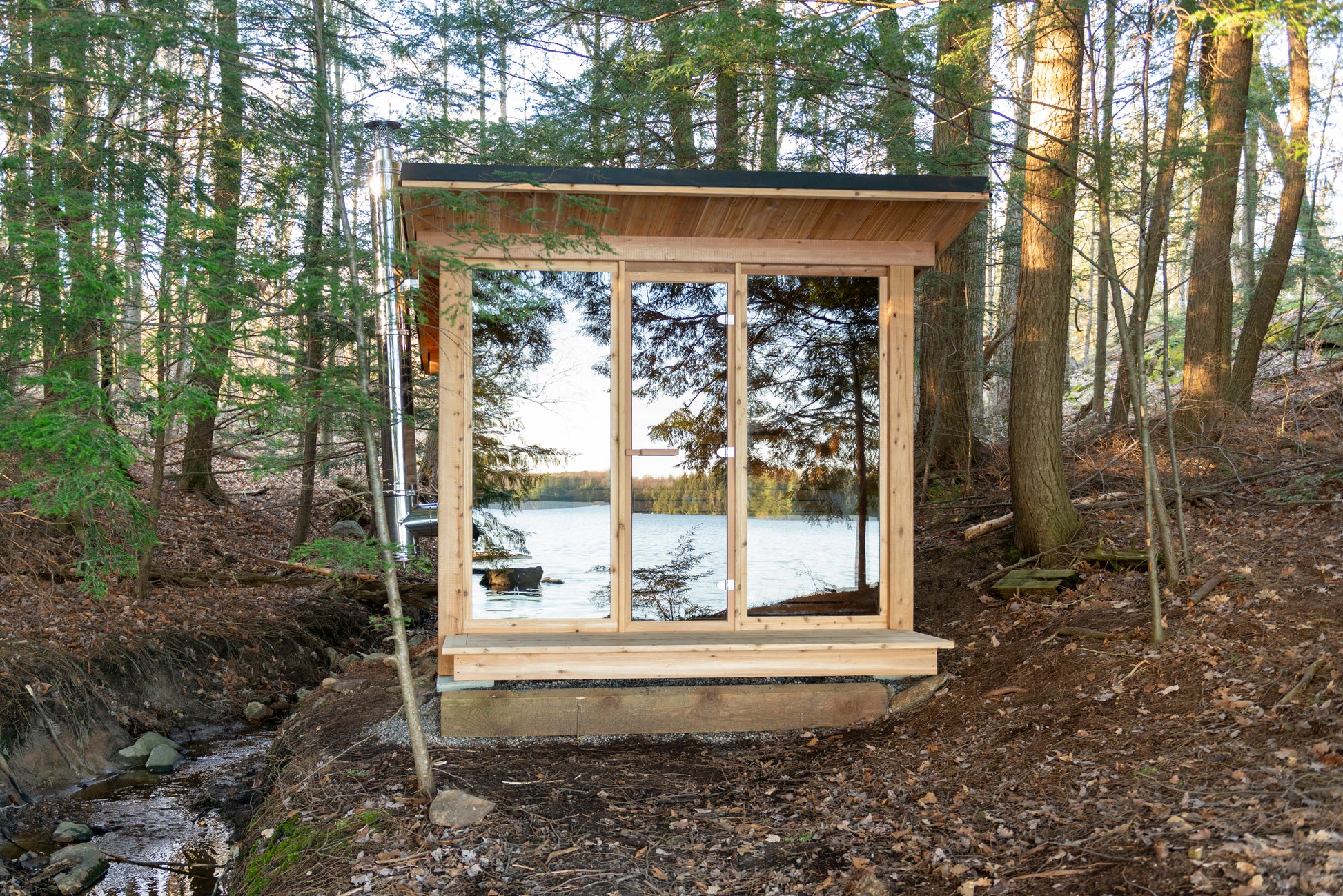 Mountain view sauna mirror glass