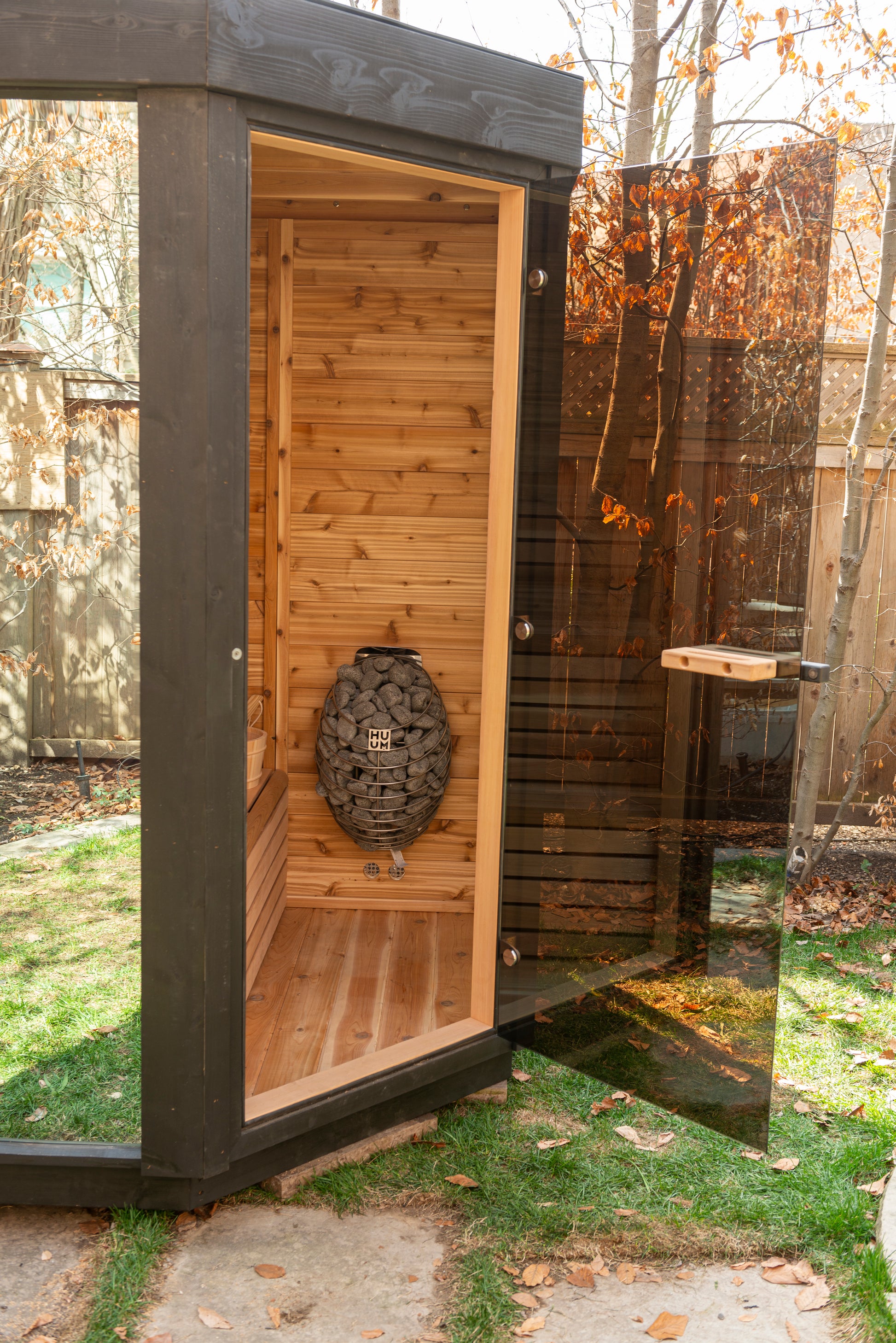 trinity pure cube sauna door view