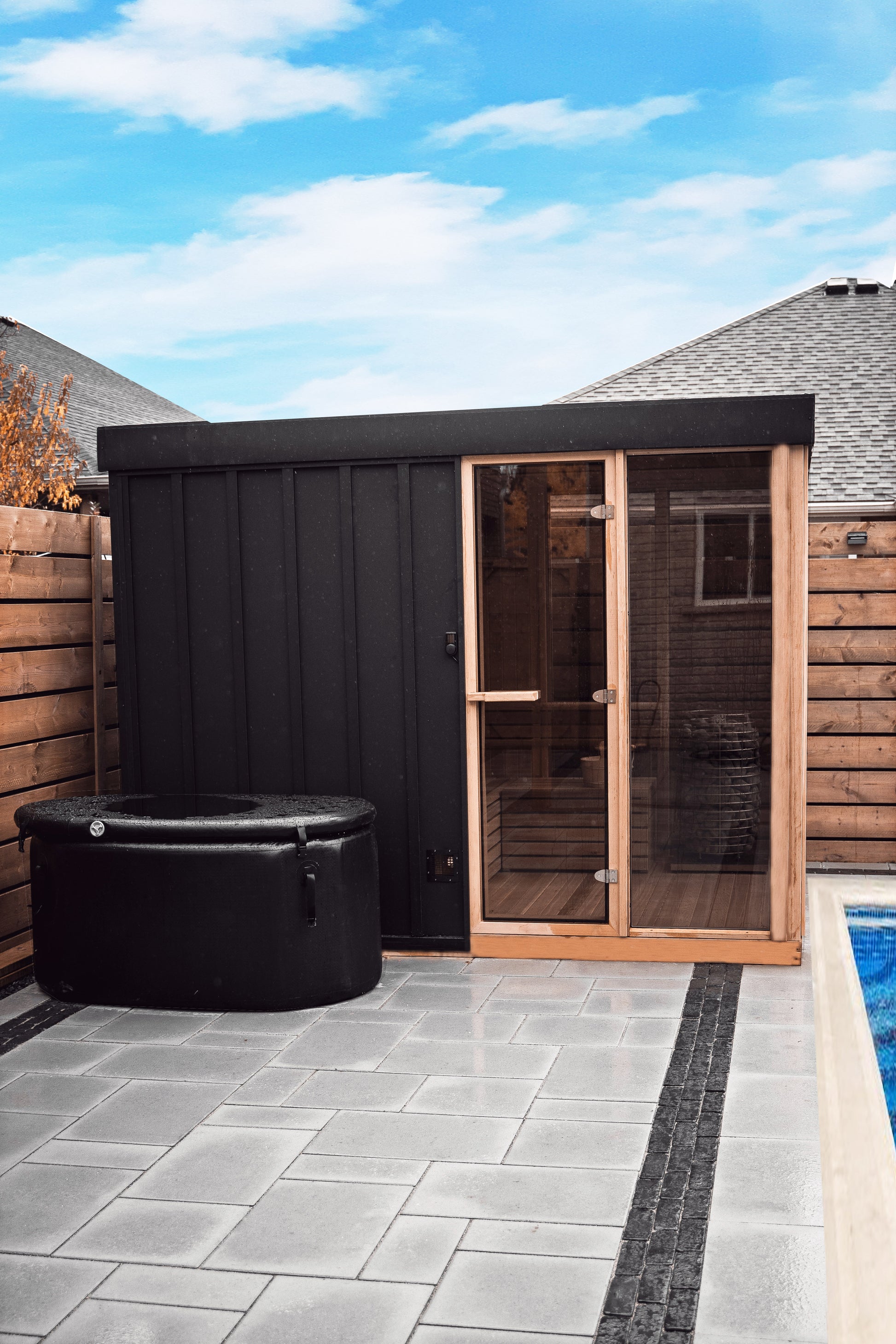 Orion Sauna pool side