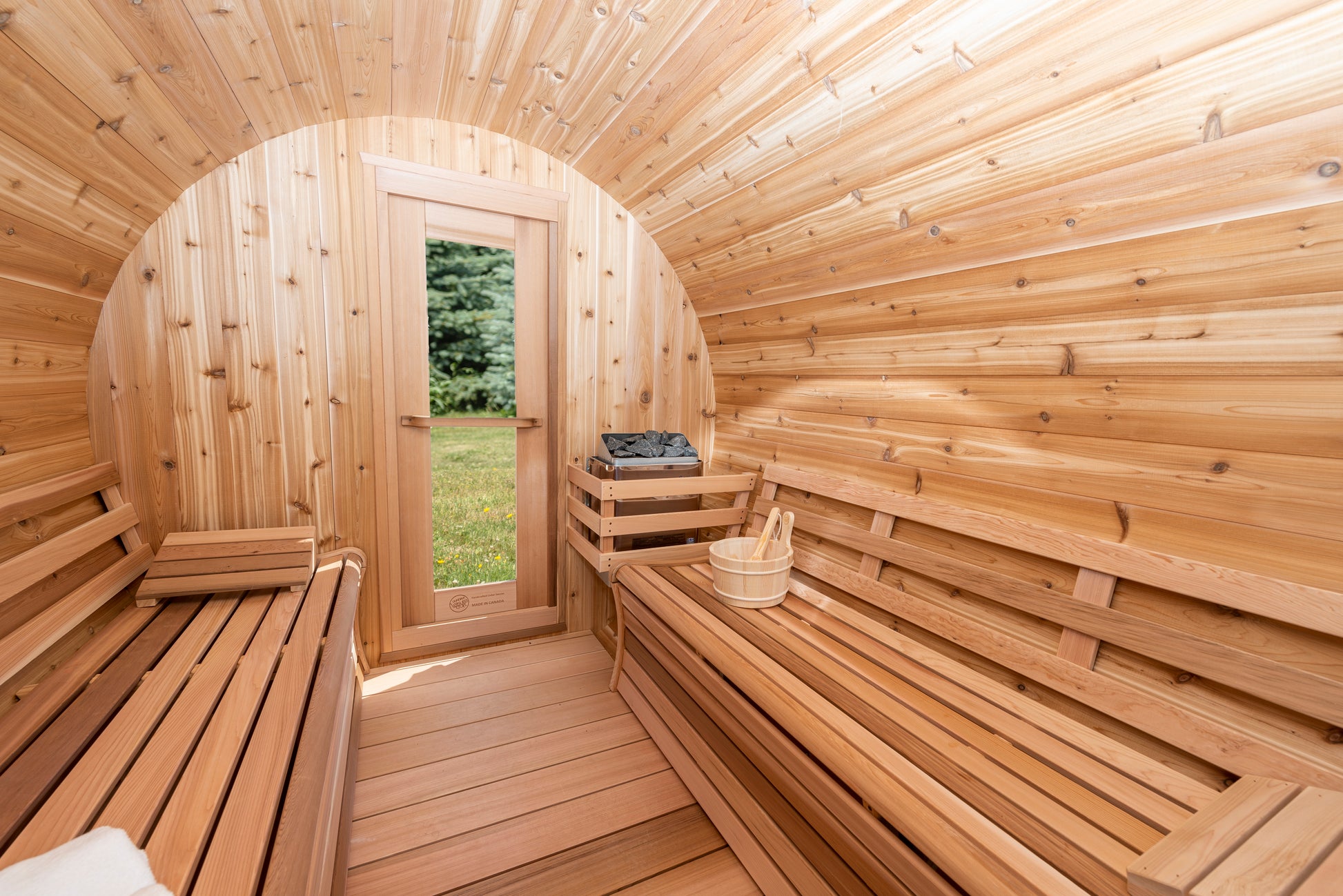 Red Cedar Panoramic Barrel Sauna
